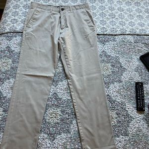 Men’s HAGGAR khakis size 34W 30L